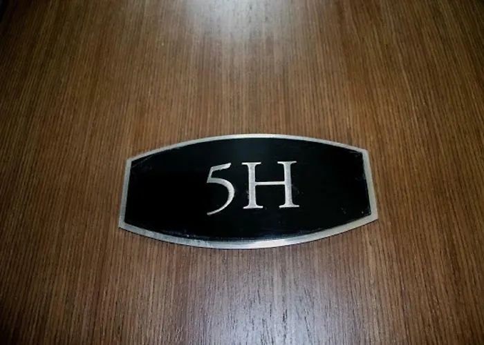 5h Tower C Manhattan Heights Cubao Qc Apartment *